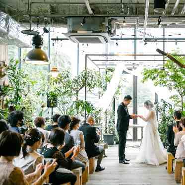 MEDI (メディー) 【カップル実例】どこを切り取っても絵になる美しくて印象的なチャペル