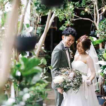 MEDI (メディー) 【カップル実例】美しい緑に囲まれてまるで森の中