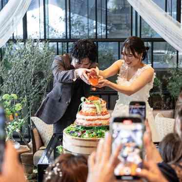 MEDI (メディー) ちらし寿司ケーキにいくらをトッピングして完成♪ゲストからも歓喜の声が届きます。