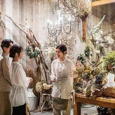 MEDI (メディー) SNSでも注目されているgarageのおしゃれ空間でトータルコーディネート