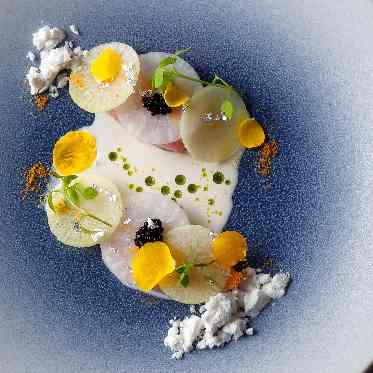 MEDI (メディー) 思わず「綺麗」と歓喜してしまう記憶に残る料理の数々