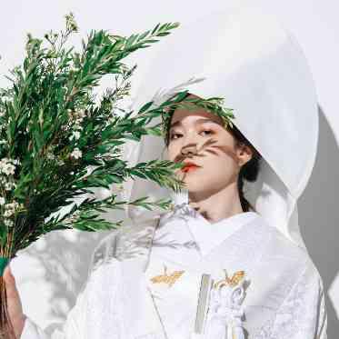 MEDI (メディー) 小物のアレンジでより白無垢の魅力を引き出して