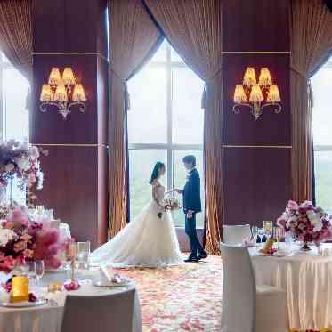 シャングリ・ラ 東京 都会の絶景を望む披露宴会場