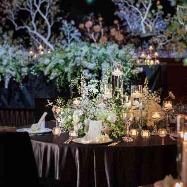 シャングリ・ラ 東京 キャンドルで大人ウェディングを演出