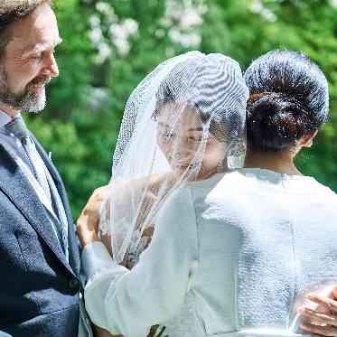 大宮璃宮 親御様とのベールダウンのシーンは感動的なワンシーンとなる