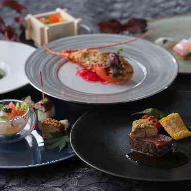 大宮 アートグレイス ウエディングシャトー 彩り豊かな和洋折衷フルコースで贅沢なひとときを。