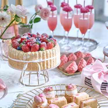 大宮 アートグレイス ウエディングシャトー 春色スイーツと華やかなデザートビュッフェで特別なひとときを。