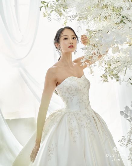 大宮アートグレイス ウエディングシャトー ドレス・衣装の写真1