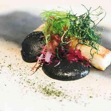 IWAI OMOTESANDO 産地にこだわり、旬のものを使用した質の高い素材を使用したお魚料理