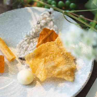 IWAI OMOTESANDO 「結婚式が素敵な思い出になる 手助けのために、料理はある」