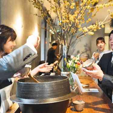 IWAI OMOTESANDO 幸せを分かち合う、 それは、同じ釜の飯を食うということ。