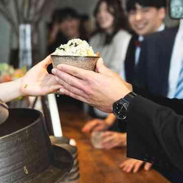 IWAI OMOTESANDO 幸せを分かち合う、 それは、同じ釜の飯を食うということ。