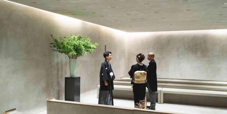IWAI OMOTESANDO ドレス・衣装