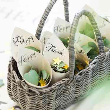 ザ クラシカ ベイリゾート 【スターリーフシャワー】
よりナチュラルな雰囲気で挙式を演出してくれる