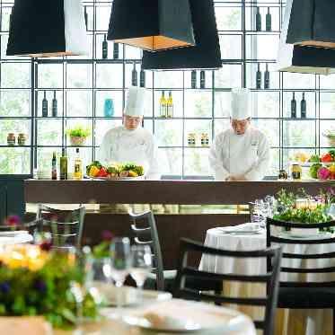 ザ クラシカ ベイリゾート オープンキッチンから繰り広げるダイナミックなパフォーマンスに注目!