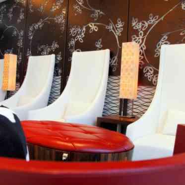 ラグジュアリーな家具