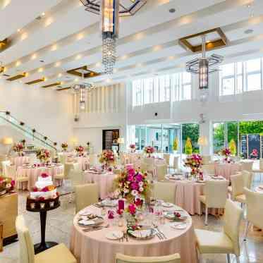 二階入場もあるパーティ会場エル・パッシー