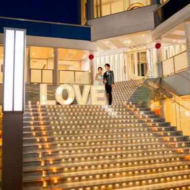 ラ・メゾン Suite 姫路 ライトアップの館内は見応えあり