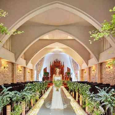 LA POLTO(ラ ポルト) 温かみのあるドーム型のチャペル