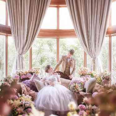 LA POLTO(ラ ポルト) ソファ席の使い方は自由自在、フォトスポットにもアレンジ◎