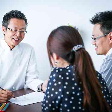 The Liverary(ザ ライヴラリー) おふたりの出身地やゲストの顔ぶれに合わせてオリジナルメニューの考案もできる