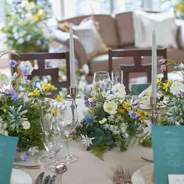 “ちょうどいい”サイズの披露宴会場ではソファーコーディネートもオススメ