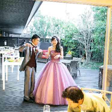 ORIENTAL KYOTO SUZAKU-TEI(オリエンタル京都朱雀邸) 会場併設のテラスから、サプライズでの入場もできる!