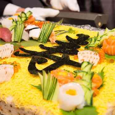 他とは違うお寿司ケーキ