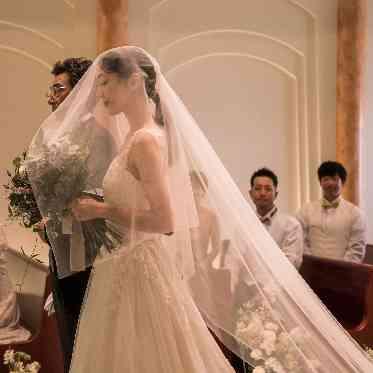 ホテルオークラ東京ベイ バージンロードをお父様と一緒に