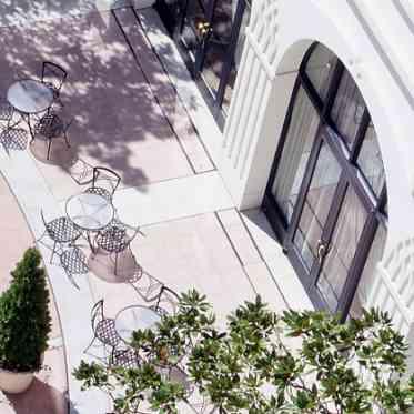 ホテルオークラ東京ベイ 見渡す限りの青空と爽やかな海風、自然の息吹を感じられる場所