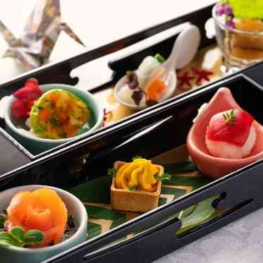 ホテルオークラ東京ベイ お二人のご希望やゲストのお好みに合わせて和洋折衷のお料理も承ります