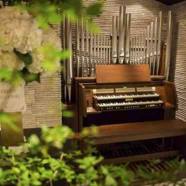 アルマリアン東京 オルガンの心地よい音色がセレモニーを優しく包み込む