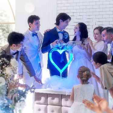 アルマリアン東京 光の演出なふたりのテーマカラーにあわせて選ぶことができる