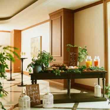 アルマリアン東京 ロビーは自由な飾り付けを楽しんだり、ドリンクやフィンガーフードを用意しても◎