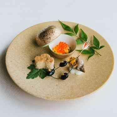 大宮 清水園 季節を感じていただけるお料理をご用意いたします。