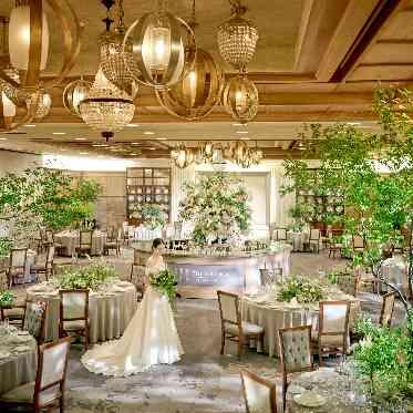 ザ ストリングス表参道 レイアウト自由なアイランドカウンターで、おふたりらしいおもてなしを