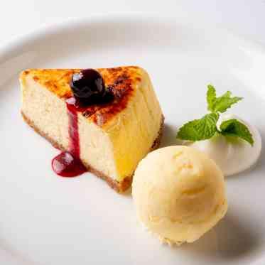 Johnnieʼs Brasserie (ジョニーズ ブラッセリー) Johnnieʼs Brasserie (ジョニーズ ブラッセリー)