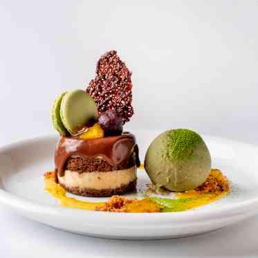 Johnnieʼs Brasserie (ジョニーズ ブラッセリー) Johnnieʼs Brasserie (ジョニーズ ブラッセリー)