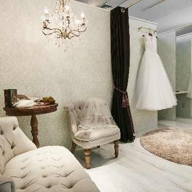 Johnnieʼs Brasserie (ジョニーズ ブラッセリー) Dress Benedetta名古屋