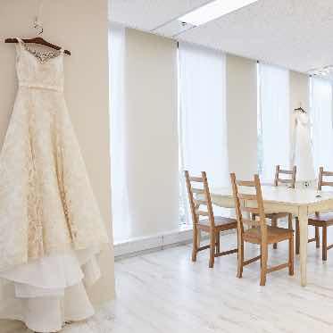 Johnnieʼs Brasserie (ジョニーズ ブラッセリー) Dress Benedetta名古屋