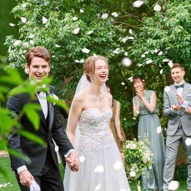 Accord Herbe(アコールハーブ)●BRASSグループ まるで別荘に招待したかのような空間。広大なガーデンでの演出は必見です!