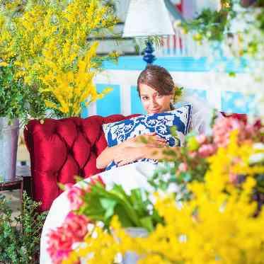 ウエディングファンタジア お花いっぱいの高砂ソファは世界一幸せな空間