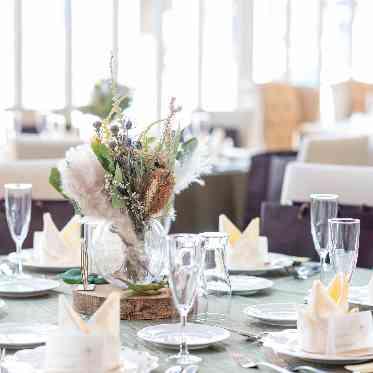 ウエディングファンタジア おふたりらしさあふれるコーディネートが可能