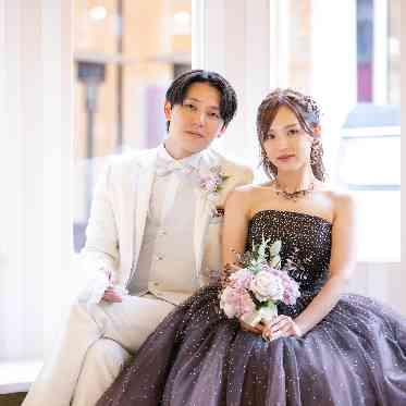 ウエディングファンタジア 広々とした待合スペース。