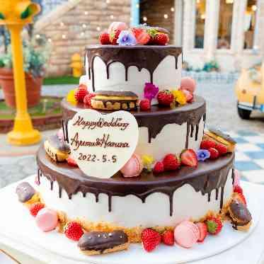 ウエディングファンタジア ふたりらしいウェディングケーキ、完全オリジナルケーキもOK!