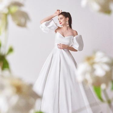 ウエディングファンタジア 口コミでも静岡県1位をいただいた衣装・小物は自慢のラインナップ♪