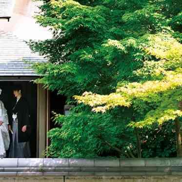 有栖川清水 都会の喧騒を忘れさせる特別な空間