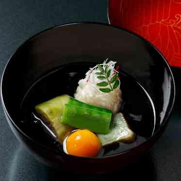 有栖川清水 伝統的手法で作られる2種のかつお出汁を楽しんで