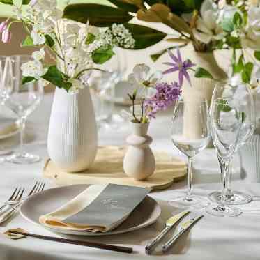 ATOLL TERRASSE 鴨川(アトール テラス カモガワ)●BRASSグループ 紫やグリーンなど落ち着いた色味とも相性抜群