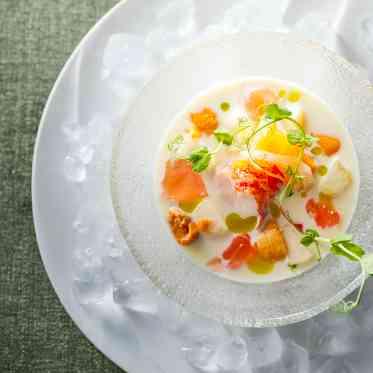 ATOLL TERRASSE 鴨川(アトール テラス カモガワ)●BRASSグループ <清涼感>溢れる夏のお料理は、見た目からも夏らしさを感じる一品に。